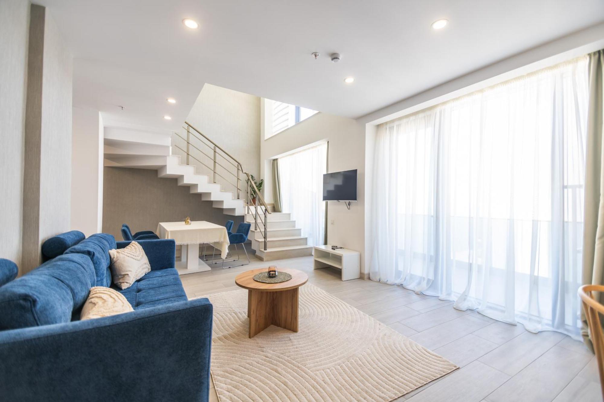 Green Side Apart Hotel Батуми Экстерьер фото