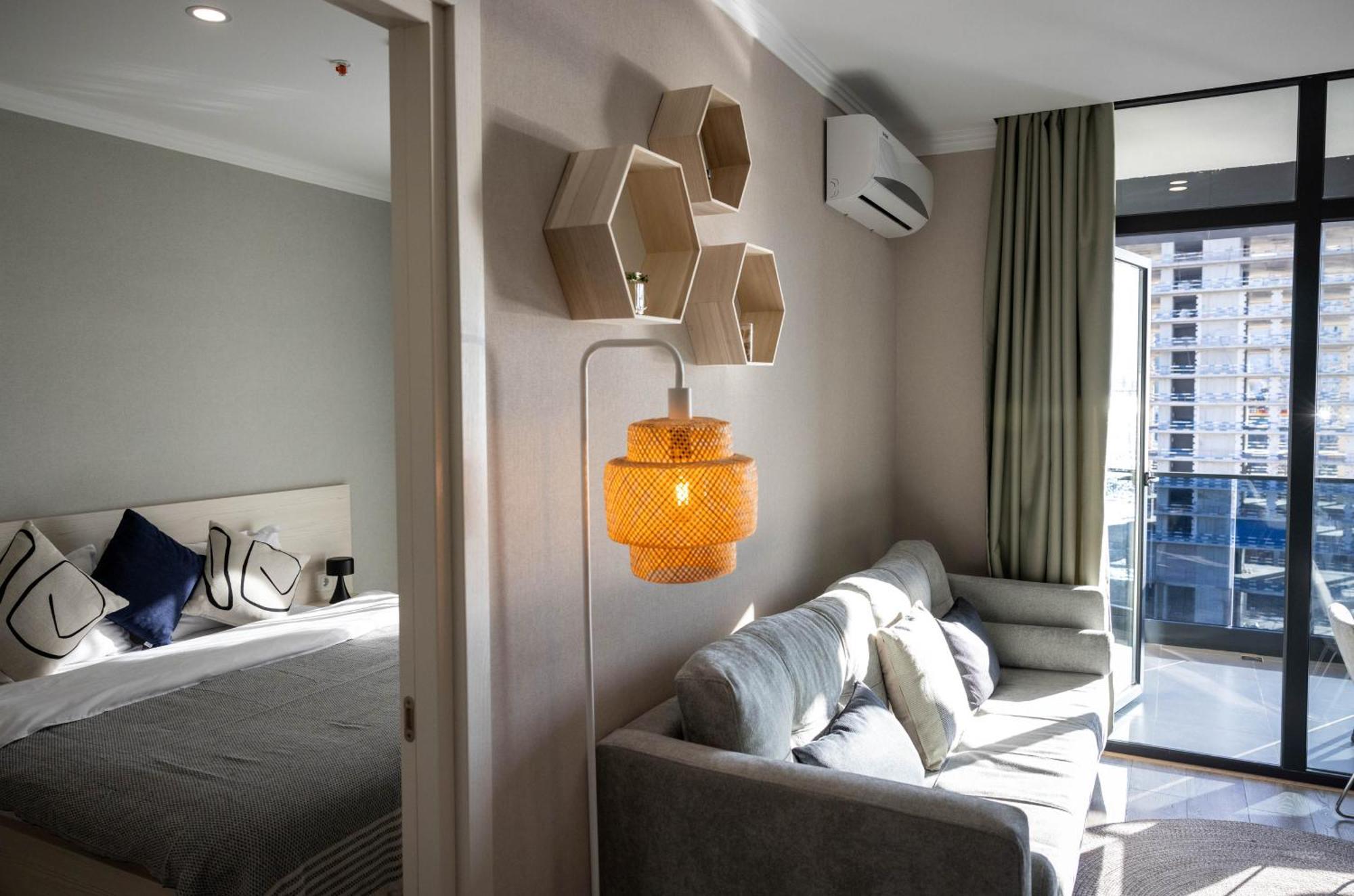 Green Side Apart Hotel Батуми Экстерьер фото