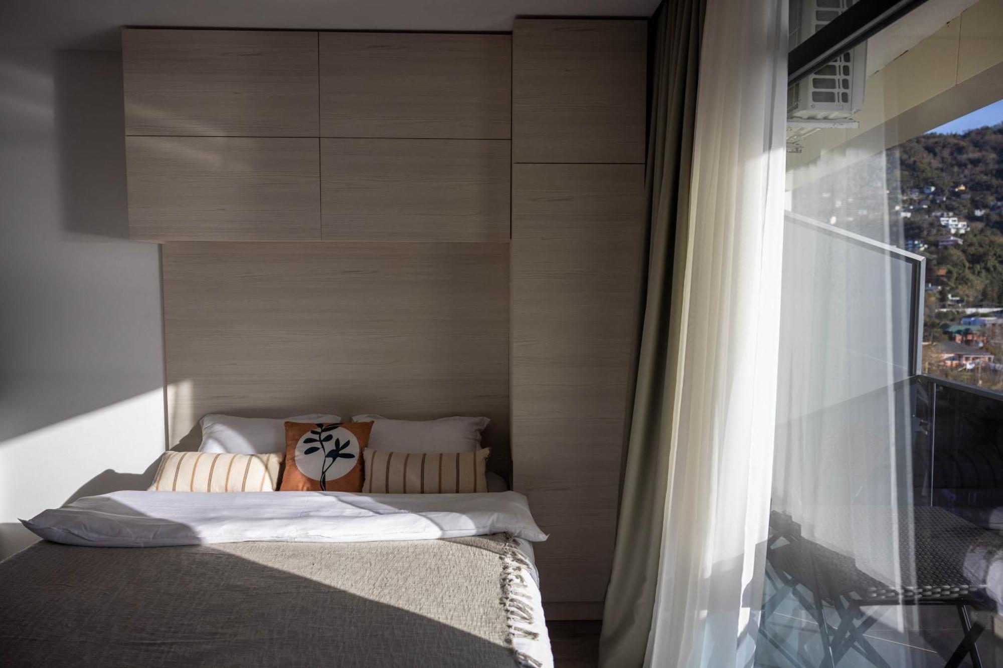Green Side Apart Hotel Батуми Экстерьер фото