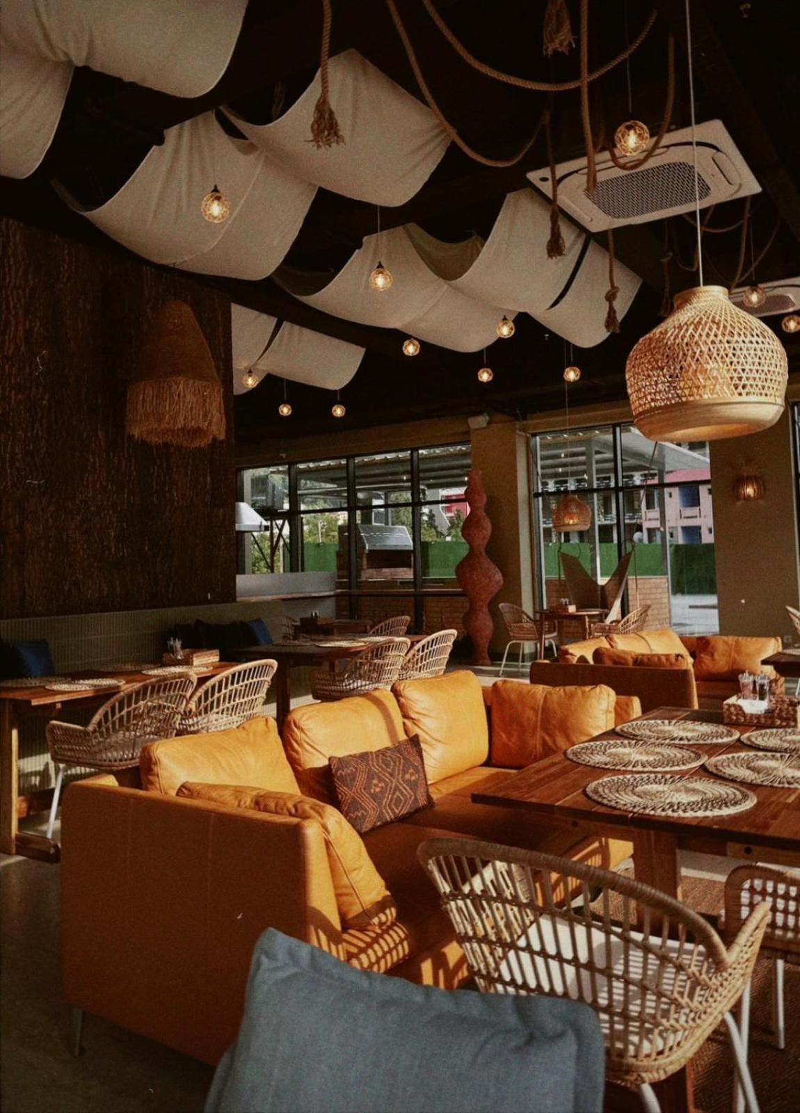 Green Side Apart Hotel Батуми Экстерьер фото